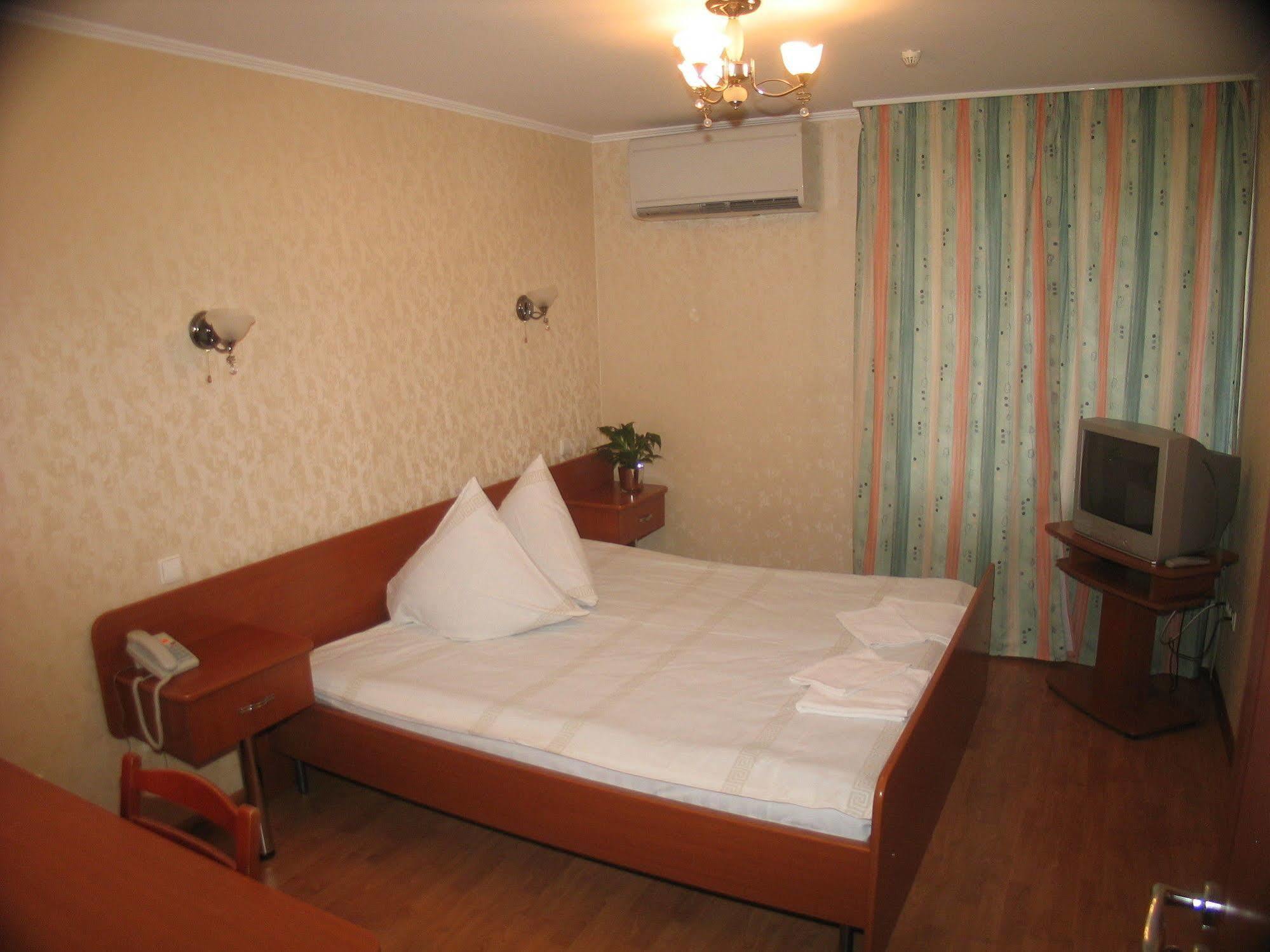 Hotel Duets 2*